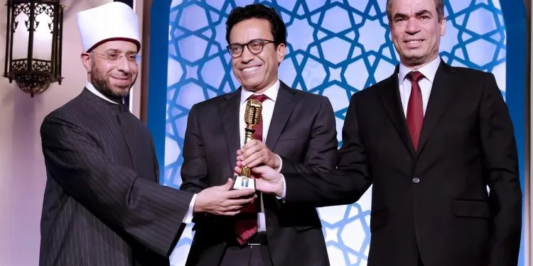 مقولة الرئيس: “هاتوا القطايف”.. وسام على صدرى