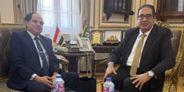 الأمين العام لرابطة الجامعات الإسلامية يلتقي رئيس جامعة القاهرة