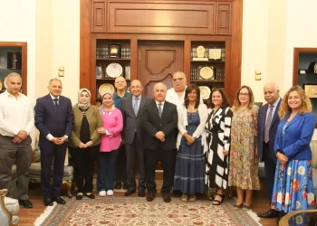 “الوطنية للصحافة” تبحث تطوير الإصدارات الأجنبية لمواكبة متغيرات العصر