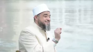 الدكتور عاصم عبدالكريم