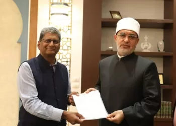 سفير الهند يوجه دعوة رسمية لمفتي الجمهورية لزيارة بلاده