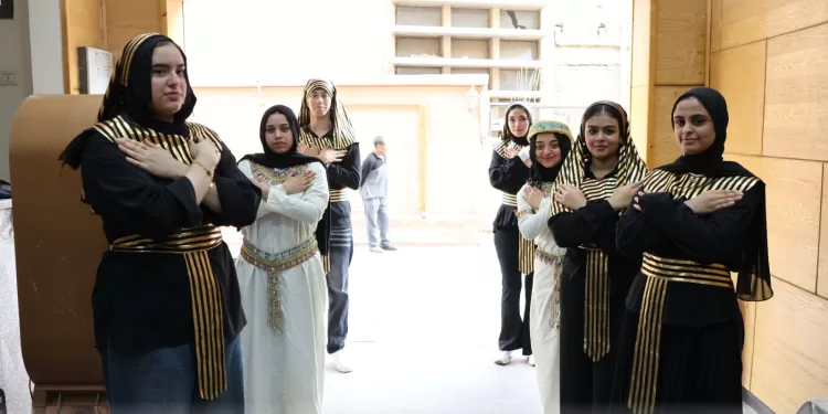 استقبال فرعوني لـ”وافدى تربية عين شمس”