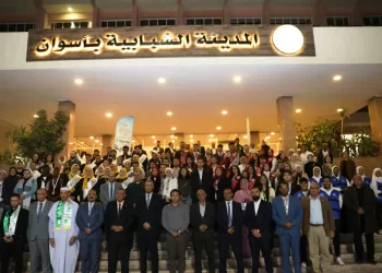 محافظ أسوان: نسير بخطى ثابتة نحو مستقبل تنموى مستدام