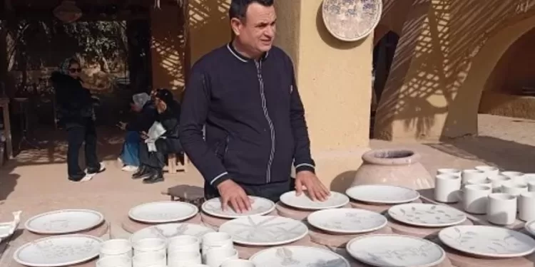 مدرسة الفخار بقرية “تونس” في الفيوم.. تعليم مجاني يُحوّل التراث لفرصة حياة