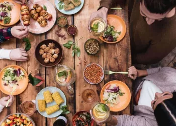 أمر نبوي سَبَق علم الاتيكيت بقرون