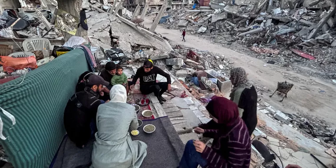 غزة.. فرحة ممزوجة بالصمود