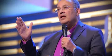 القس أندريه زكي