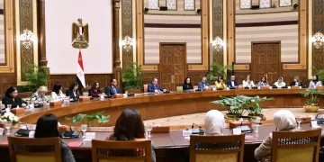 الرئيس السيسي: الأم المصرية أيقونة حضارتنا والمدرسة الأولى التى تنشئ الأجيال