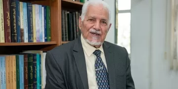 الدكتور محمد نبيل غنايم