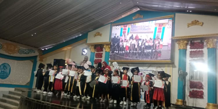 حفل الحضانة الحديثة ارمنت