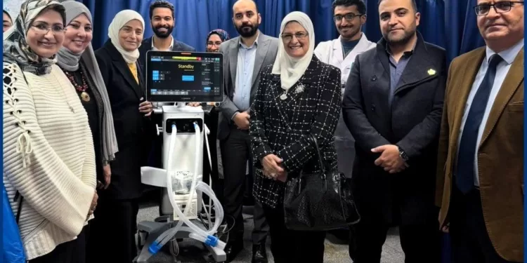 خريجات طب بنات الأزهر يتبرعن بأجهزة طبية لمستشفى الزهراء