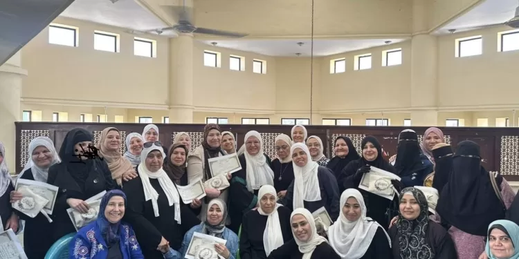 رواد مسجد شباب اهل الجنة بالتجمع الاول