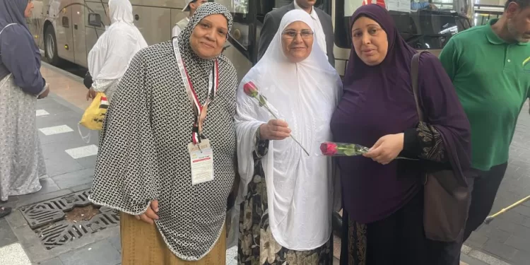 وصول حجاج القرعة المصريين إلى الأراضي المقدسة