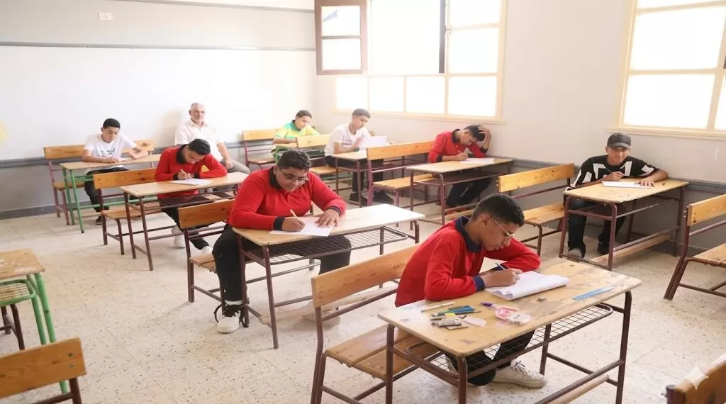 التهيئة النفسية والدعم الأُسري.. مفتاحَا التفوّق والنجاح