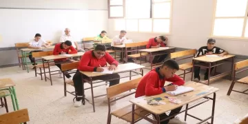 التهيئة النفسية والدعم الأُسري.. مفتاحَا التفوّق والنجاح