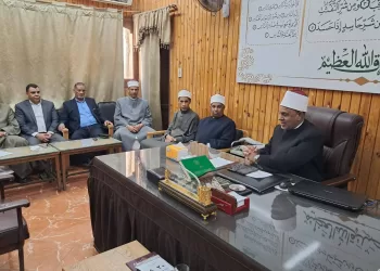 رئيس قطاع المعاهد الأزهرية يتابع امتحانات الثانوية بقنا