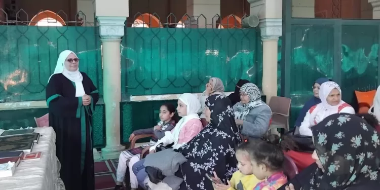 زينب السعيد فى مسجد الفولى المنيا
