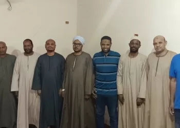مسئولو ومنظمو دورة التدريب على غسل الموتى